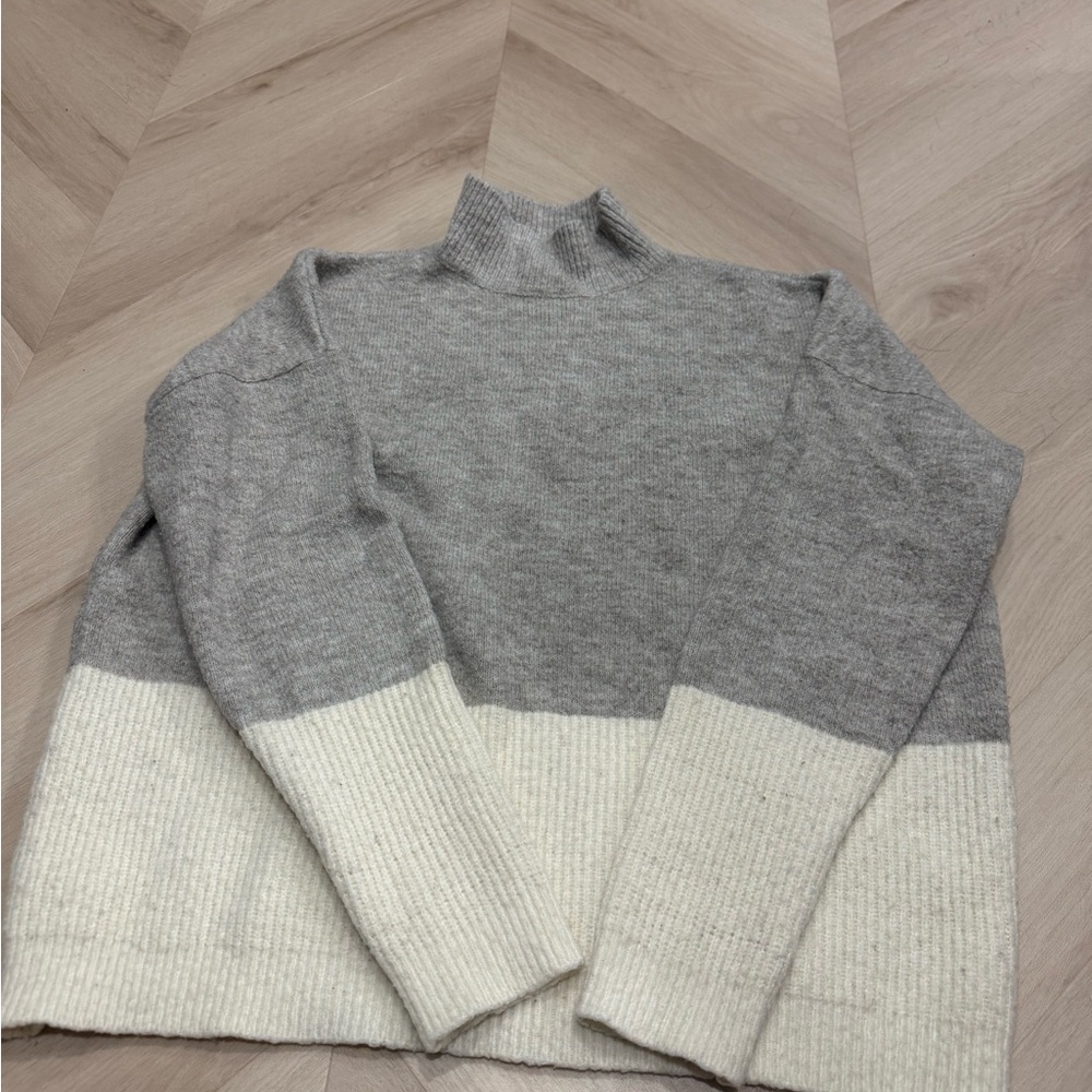 Primark Beige & Light Gray Ribbed Mock Neck Sweater